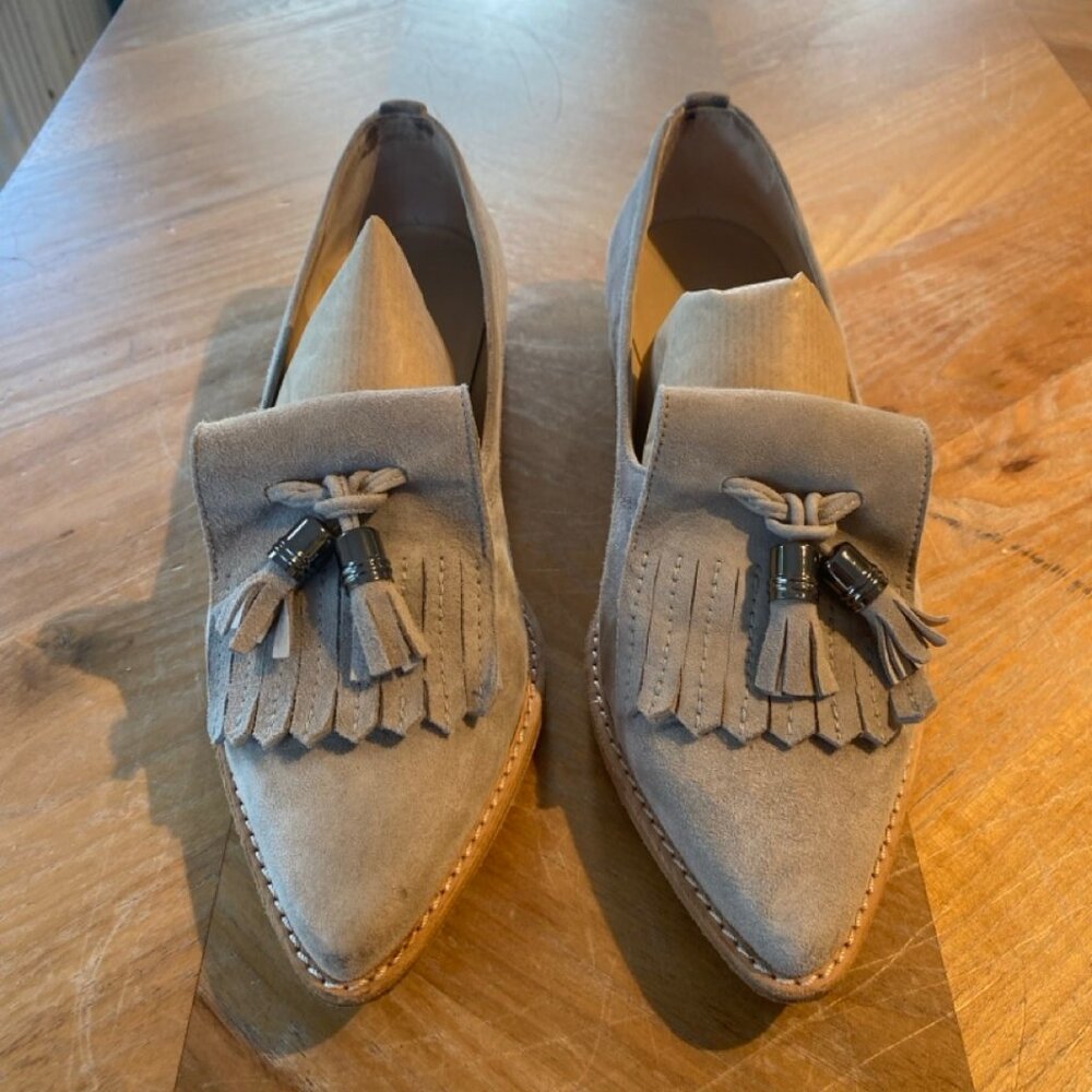 Stuart Weitzman Suede Metal Tassel Loafer in Fossil Taupe Size 7M